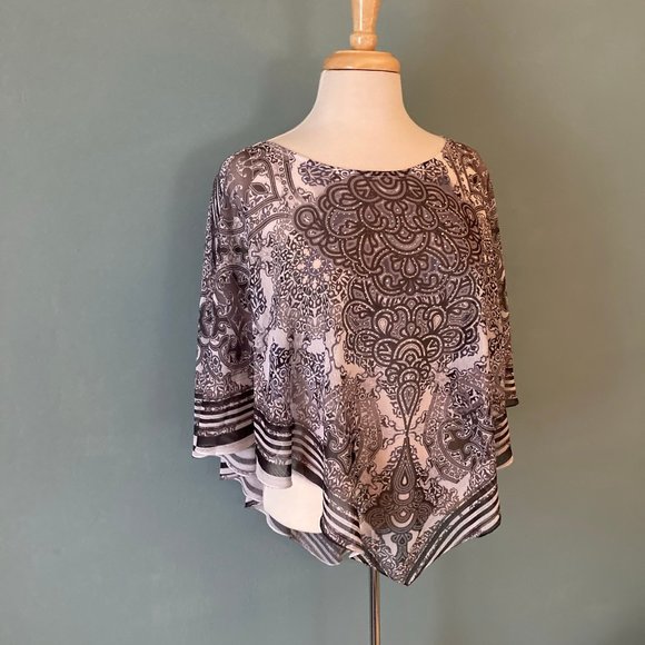 World Unity tank & handkerchief cover top - Picture 6 of 13